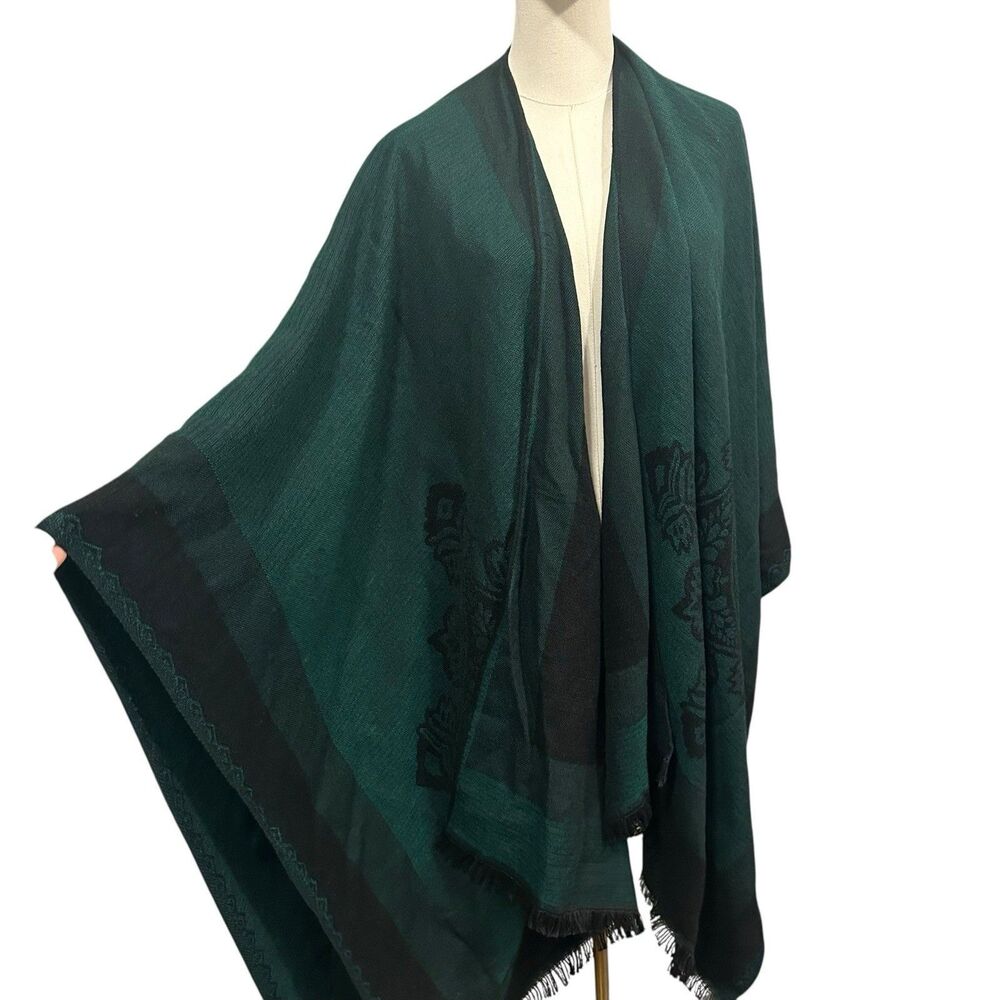 World Market Wrap One Size Colorblock Cape Blanket Shawl Soft‎ Cozy Green Black